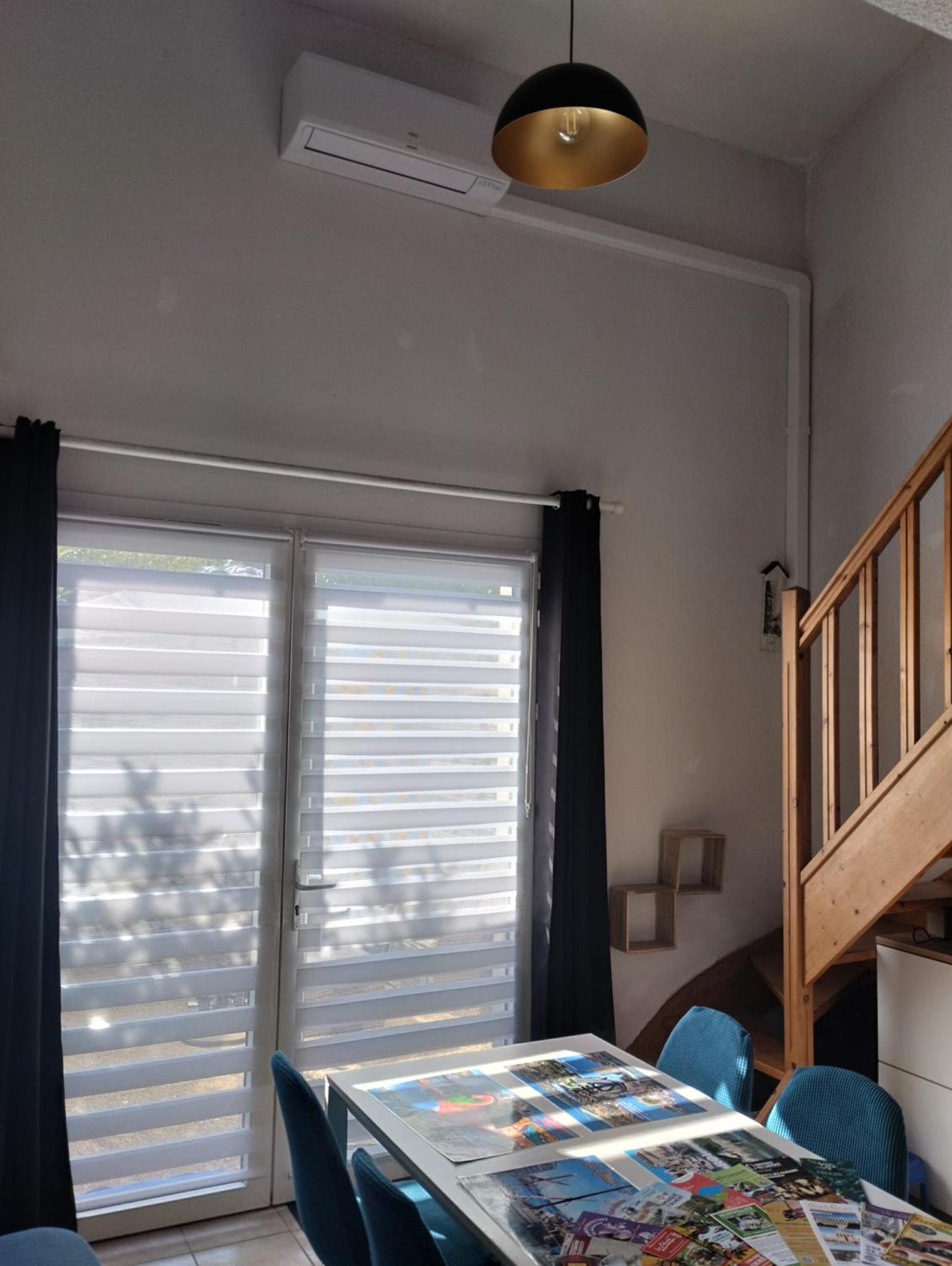 La Maison Bleue Calvisson Eksteriør bilde